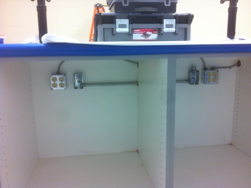 Electricians in Woodbridge - Photo 4