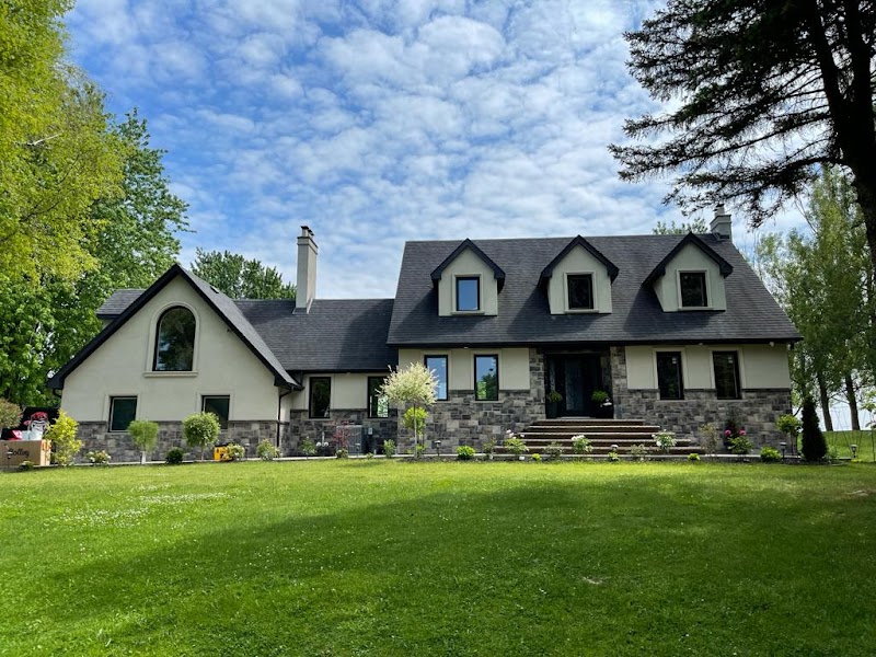 Everest Windows and Doors Inc. - Photo 4