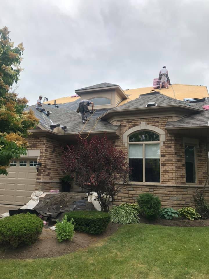 Peaks & Valleys Construction - All Kinds of Metal Roofing in Barrie, Ontario | Roof Repairs & Installation | FREE Estimates - Photo 3
