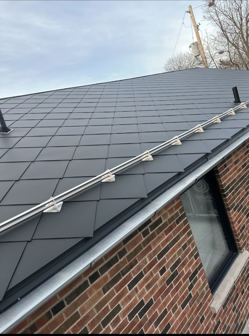 Peaks & Valleys Construction - All Kinds of Metal Roofing in Barrie, Ontario | Roof Repairs & Installation | FREE Estimates - Photo 5