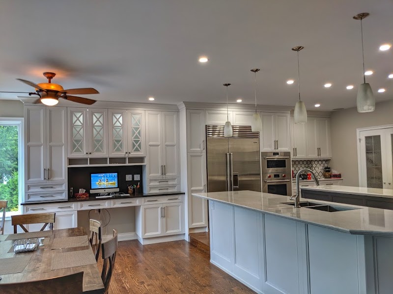 GT KITCHEN & BATH DESIGN STUDIO - Photo 2