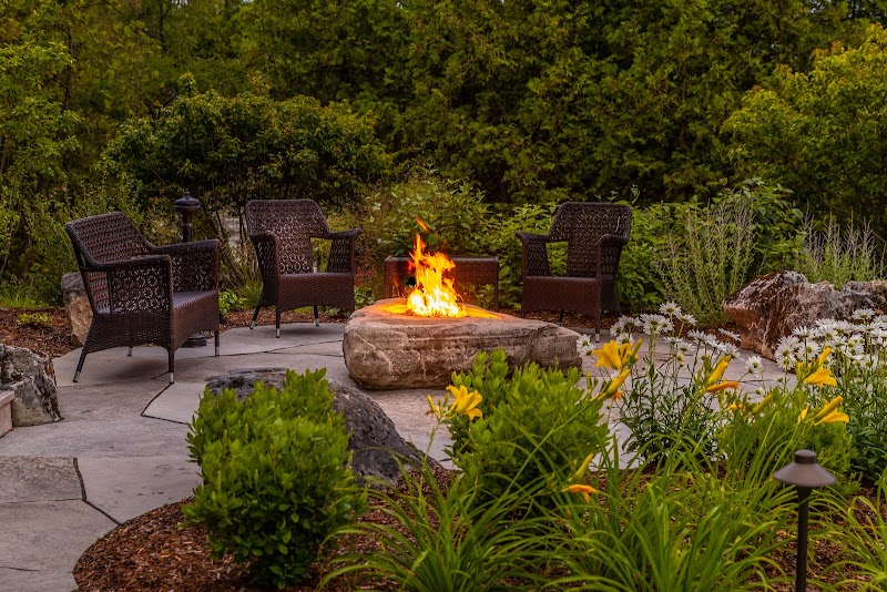 Hutten & Co. Land and Shore - Photo 2