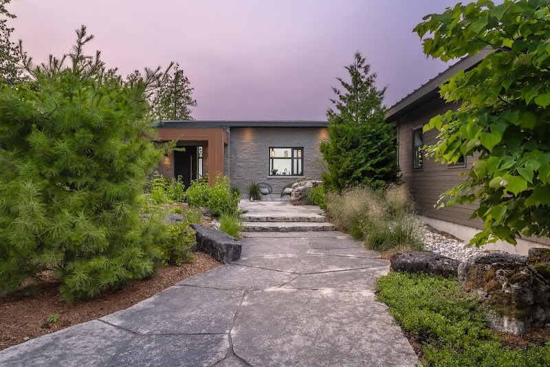 Hutten & Co. Land and Shore - Photo 3