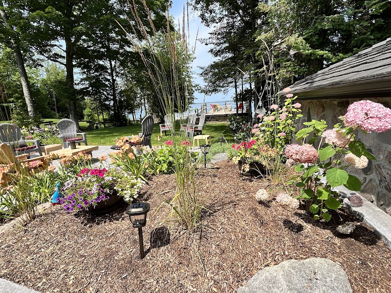 Hutten & Co. Land and Shore - Photo 4