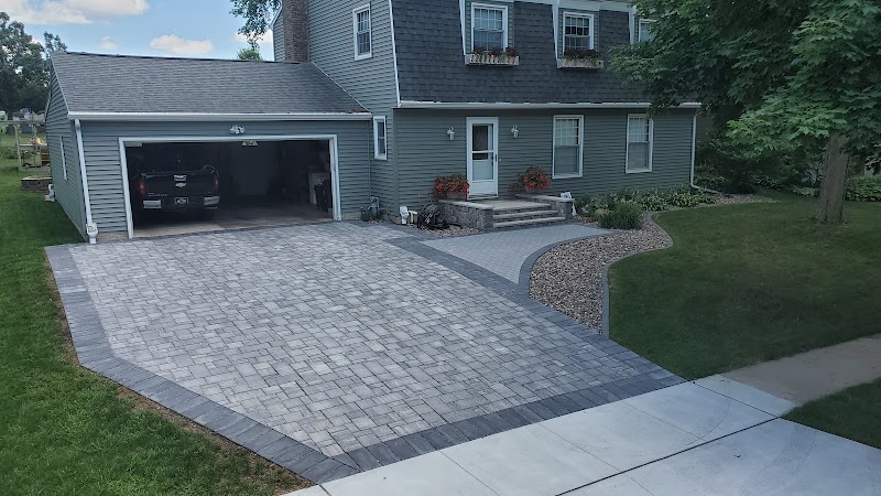 Matthias Landscaping Co. - Photo 3