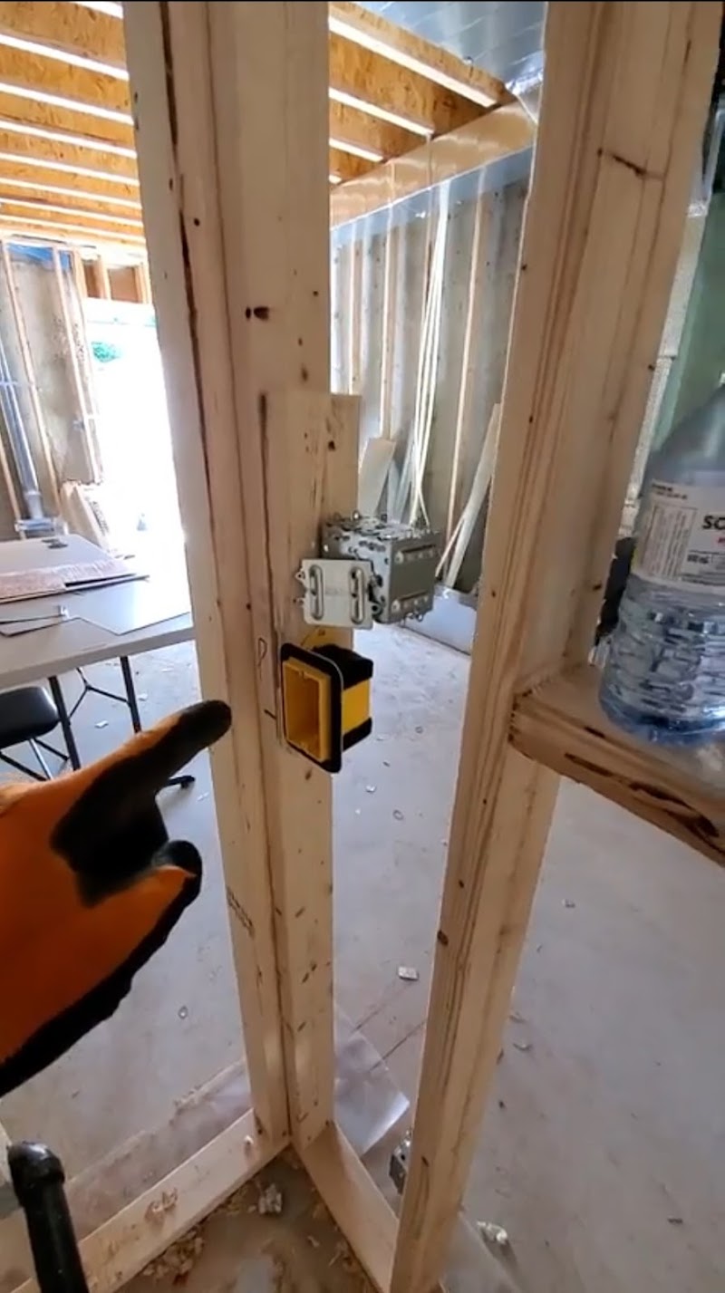 Lux Electrical Contracting Inc. - Photo 3