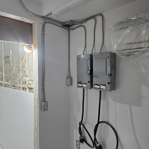 Arc Electric - Photo 1