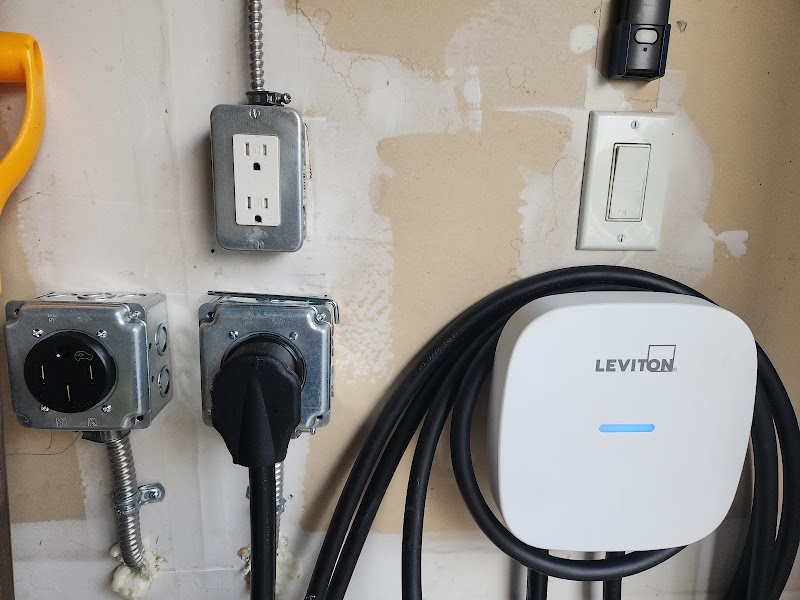 Alex Bernadski Electrical Contractor - Photo 1