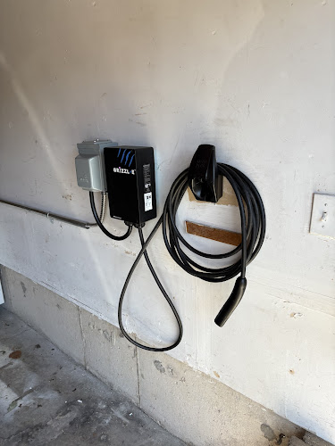 Challenger Electric - Photo 1