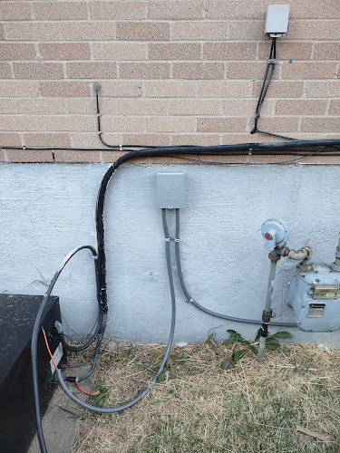 The Plug Electric - Photo 1