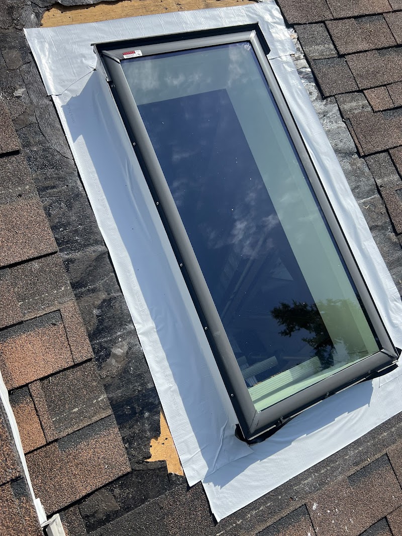 The Roof Technician Toronto - Roof Repairs - Flat Roofing - Skylights - Photo 3