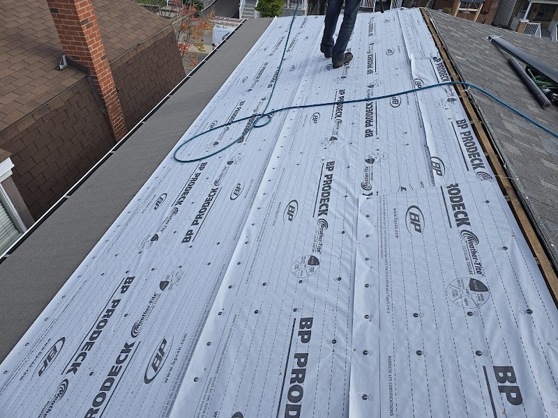 The Roof Technician Toronto - Roof Repairs - Flat Roofing - Skylights - Photo 4