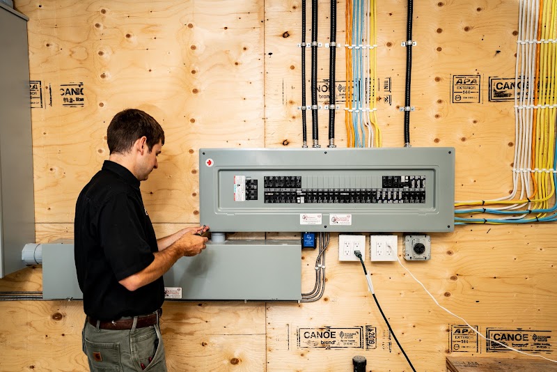 The Shock Doctors - Barrie Electricians - Photo 3