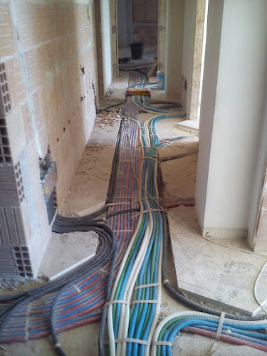 MC2 Electrical Contractor Ltd - Photo 1