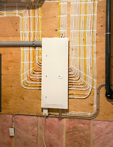 Peaks Electric - Photo 1